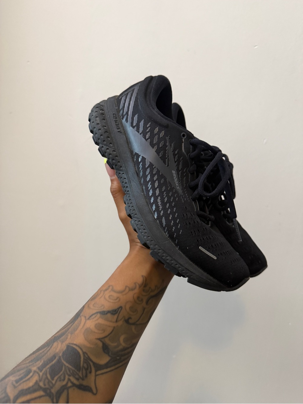 Brooks Ghost 13 Black Running Shoes